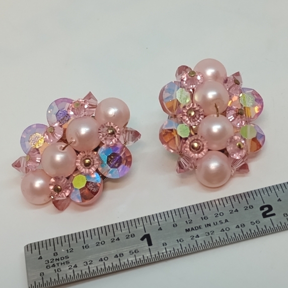 * Vintage Pink Aurora Borealis & Faux Pearl Necklace & Clip On Earrings SET - Picture 3 of 8